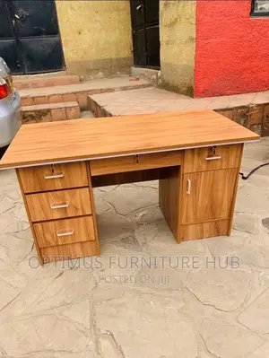 Imported Office Desk (1.4 Meters)