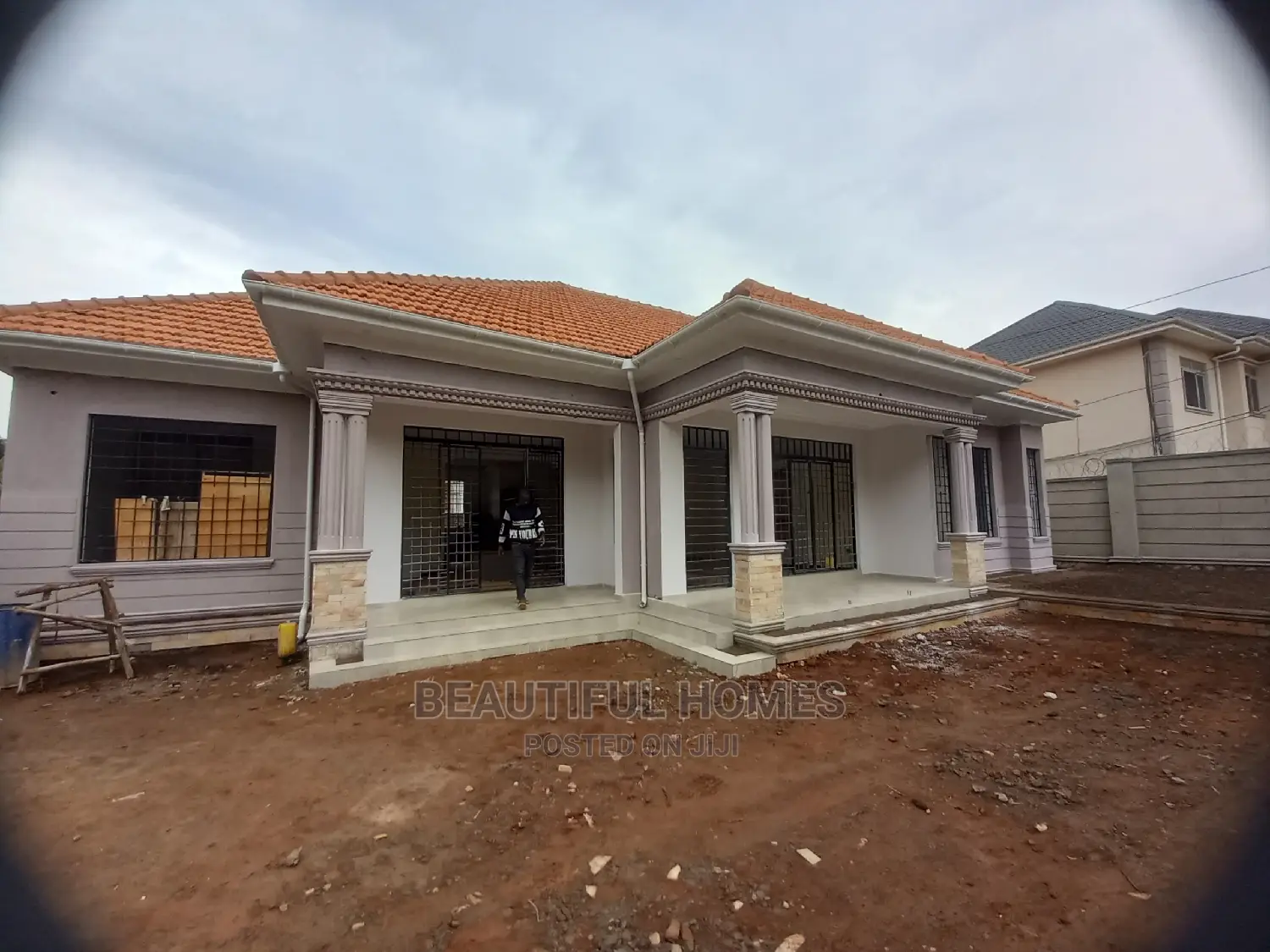 Furnished 4bdrm House in Kira Corporate for Sale