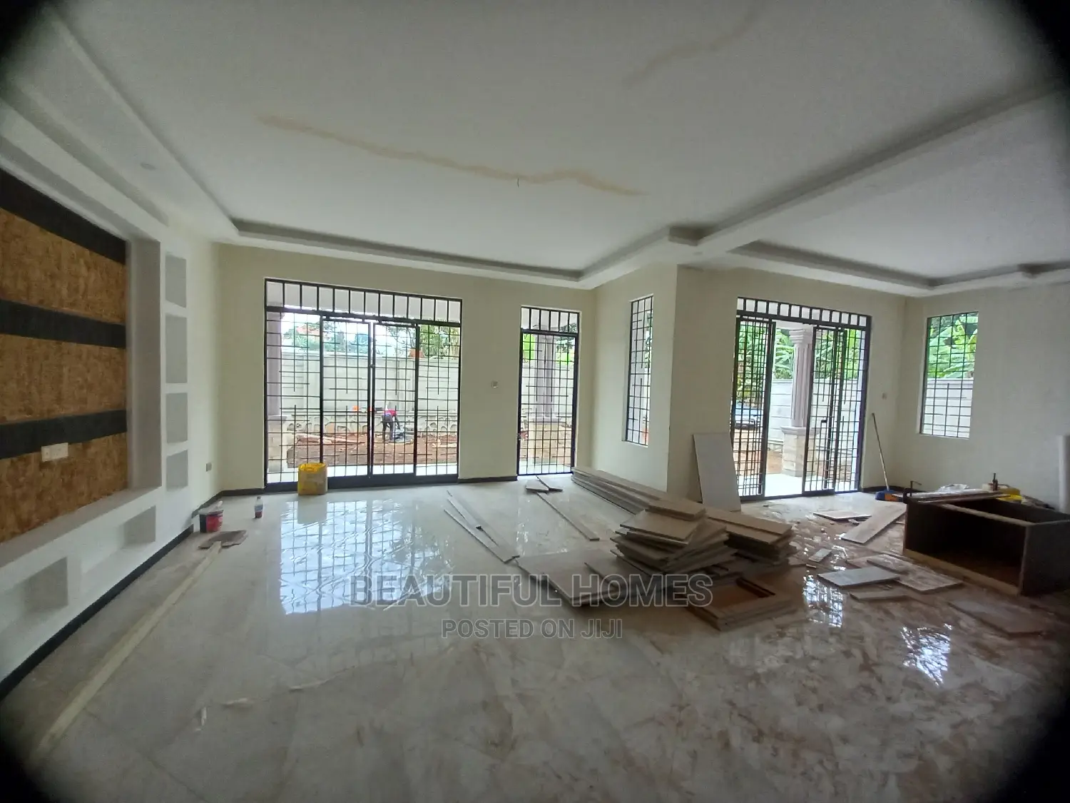 Furnished 4bdrm House in Kira Corporate for Sale