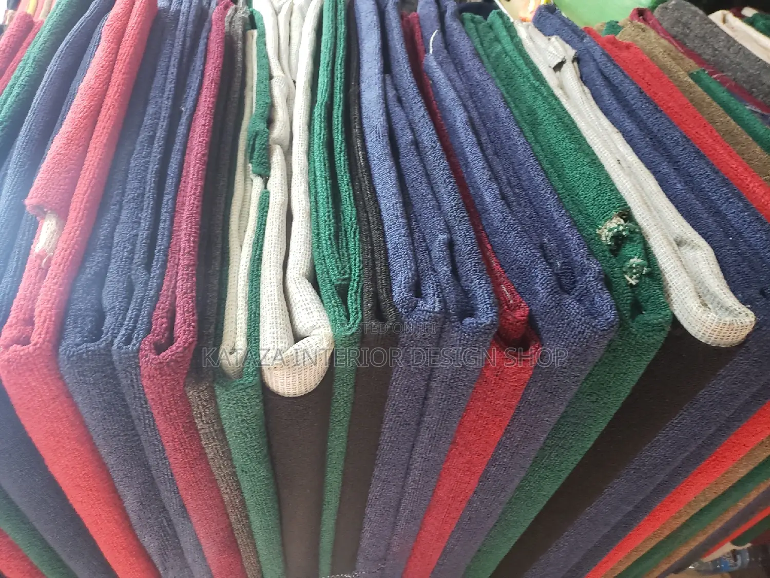Woolen Carpets(Wall to Wall Carpets)