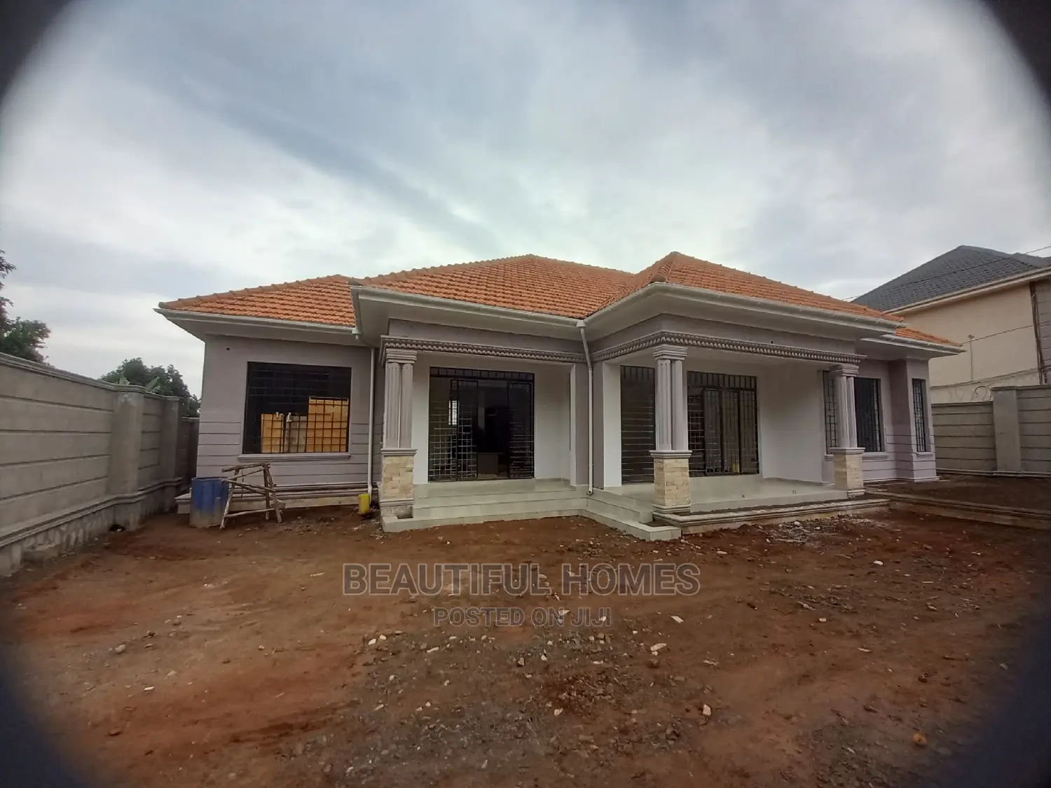 Furnished 4bdrm House in Kira for sale