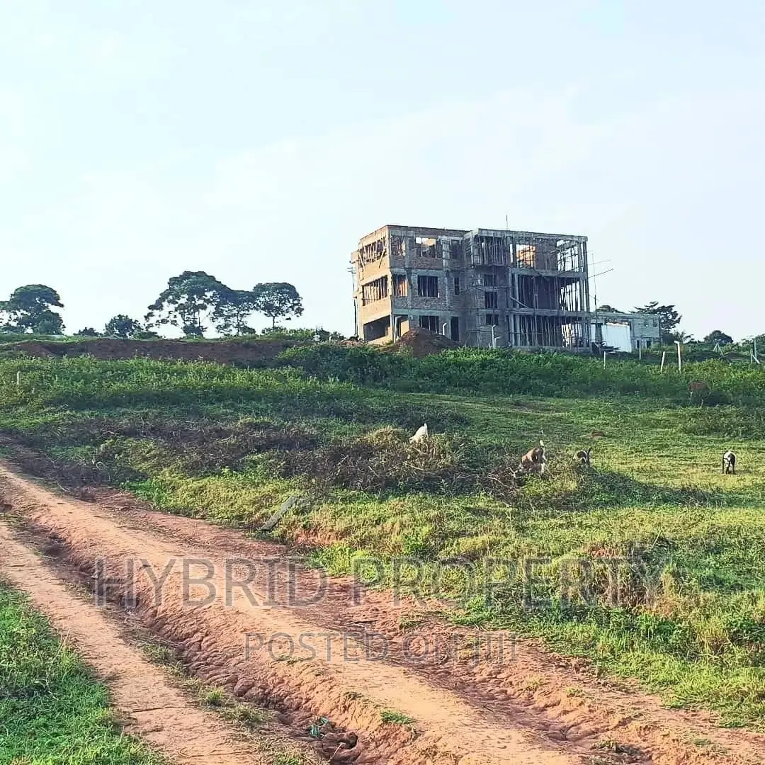 Plots for Sale at KawukuZiru Phase II Estate Entebbe Road in Ssisa