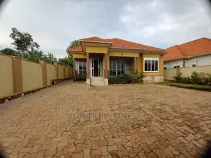 Furnished 4bdrm Bungalow in Kira Posh for Sale
