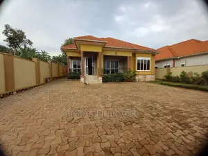 Furnished 4bdrm Bungalow in Kira Posh for Sale