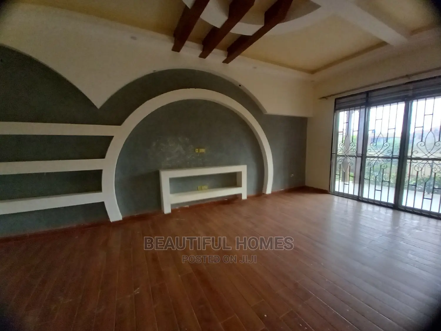 Furnished 4bdrm House in Kira for Sale
