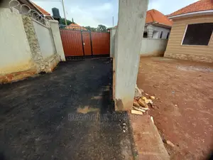 Furnished 4bdrm House in Kira for Sale