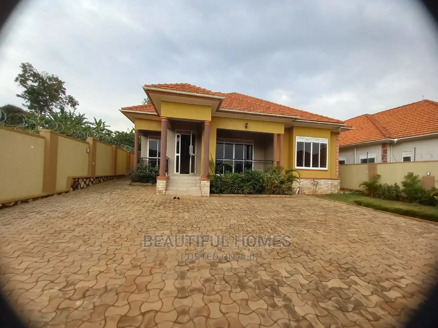 Furnished 4bdrm House in Kira High End for Sale