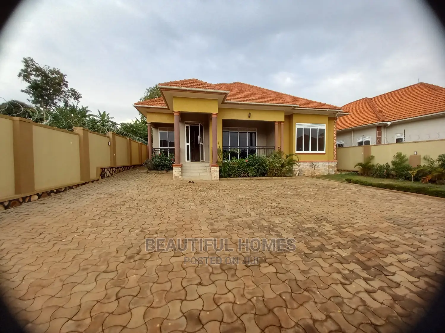 Furnished 4bdrm House in Kira High End for Sale