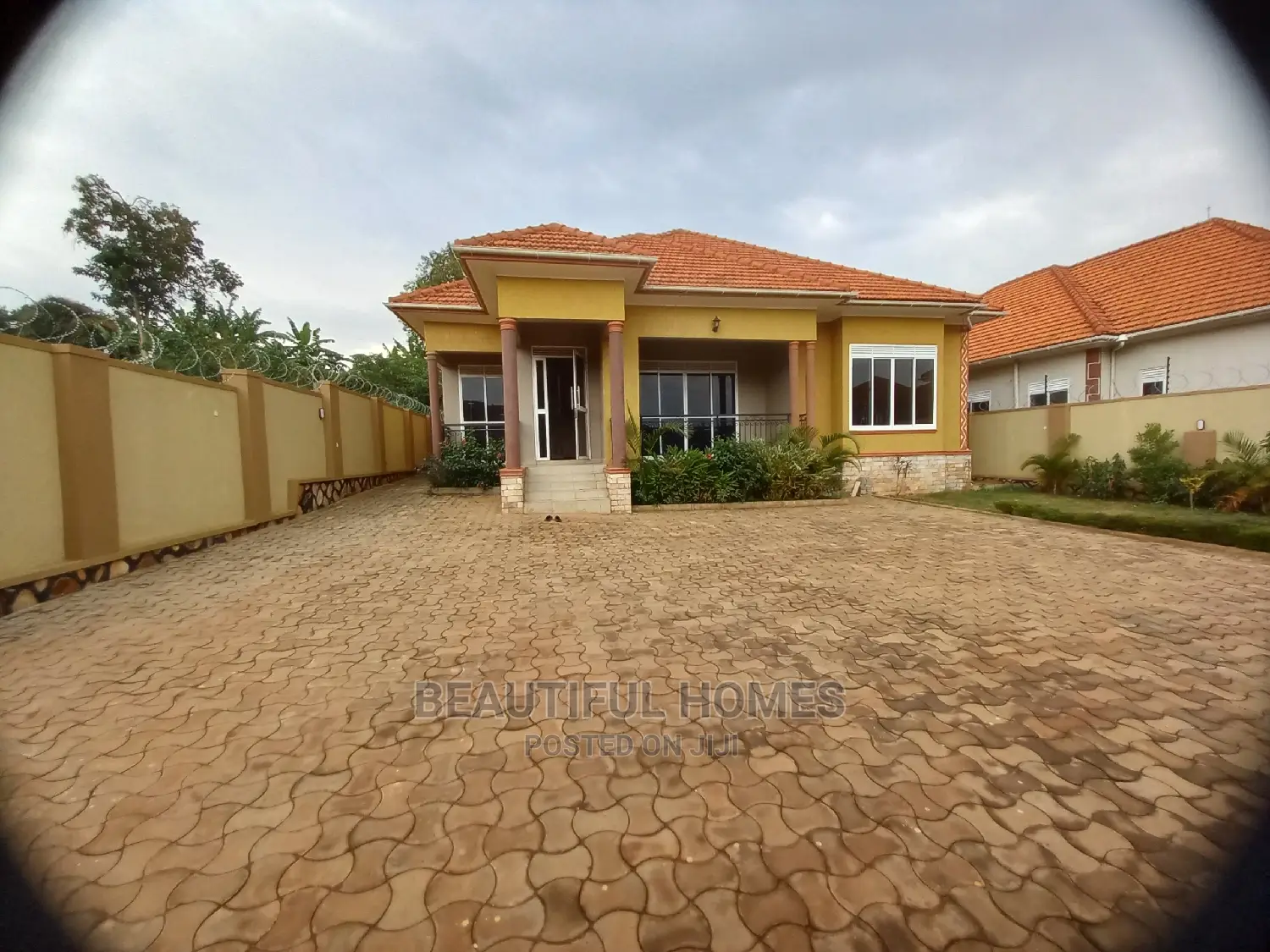 Furnished 4bdrm House in Kira High End for Sale