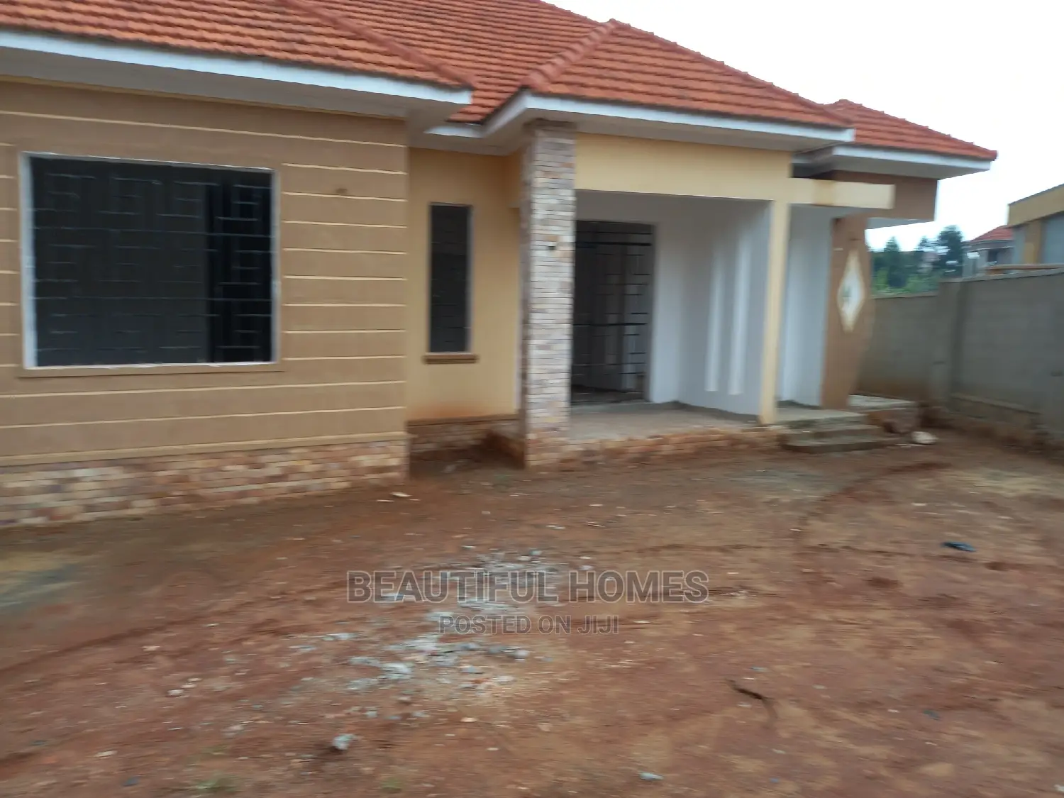 Furnished 4bdrm Bungalow in Kira Corporate for Sale