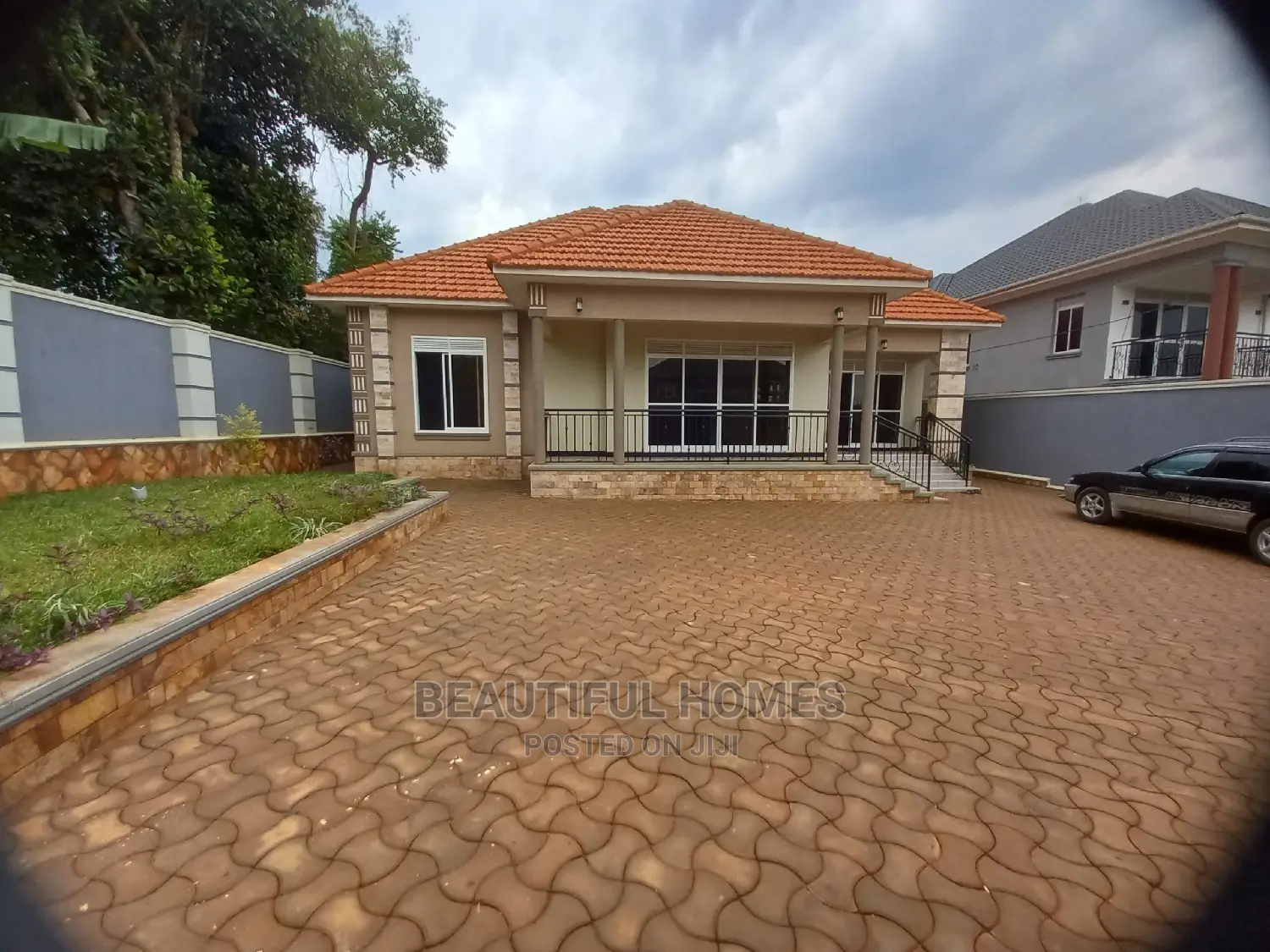 Furnished 4bdrm Bungalow in Kira for Sale