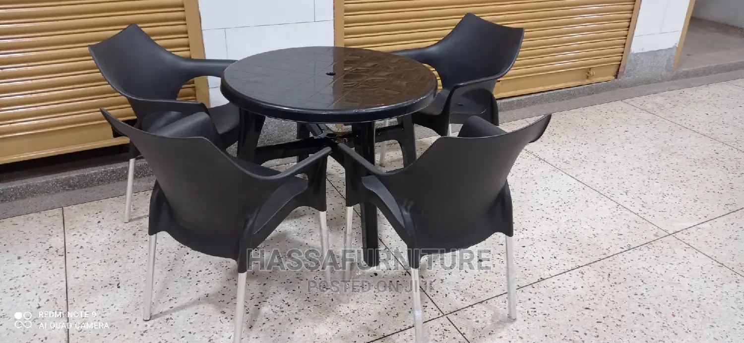 4seaters Black Restaurant Set