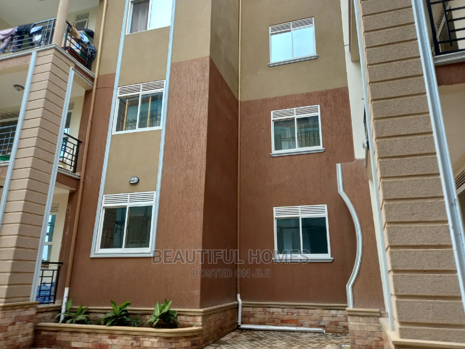 Furnished 1bdrm Block of Flats in Kyanja Corporate, Central Division