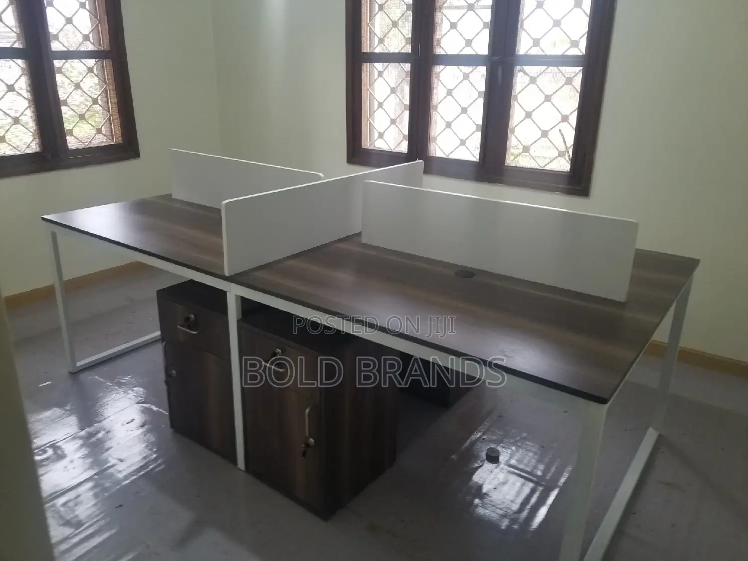 4 Seater Workstation