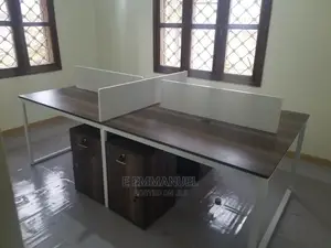 4 Seater Workstation