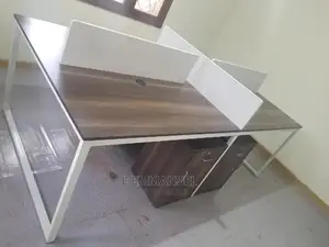 4 Seater Workstation