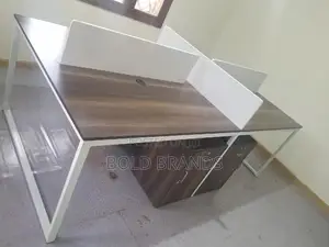 4 Seater Workstation