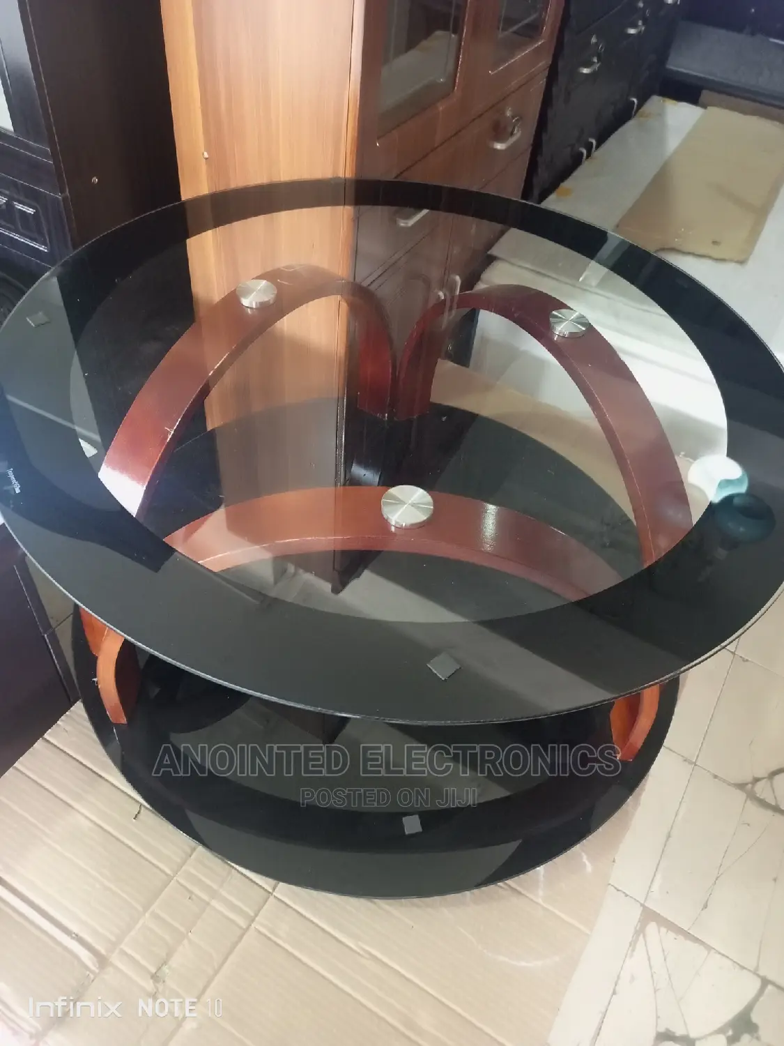 Round Glass Table's