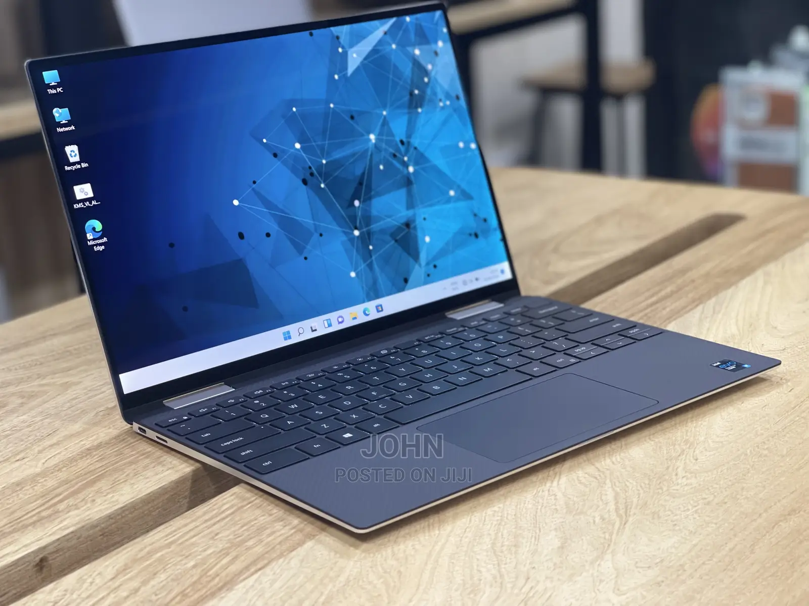 New Laptop Dell XPS 13 9360 32GB Intel Core I7 SSHD (Hybrid) 1T
