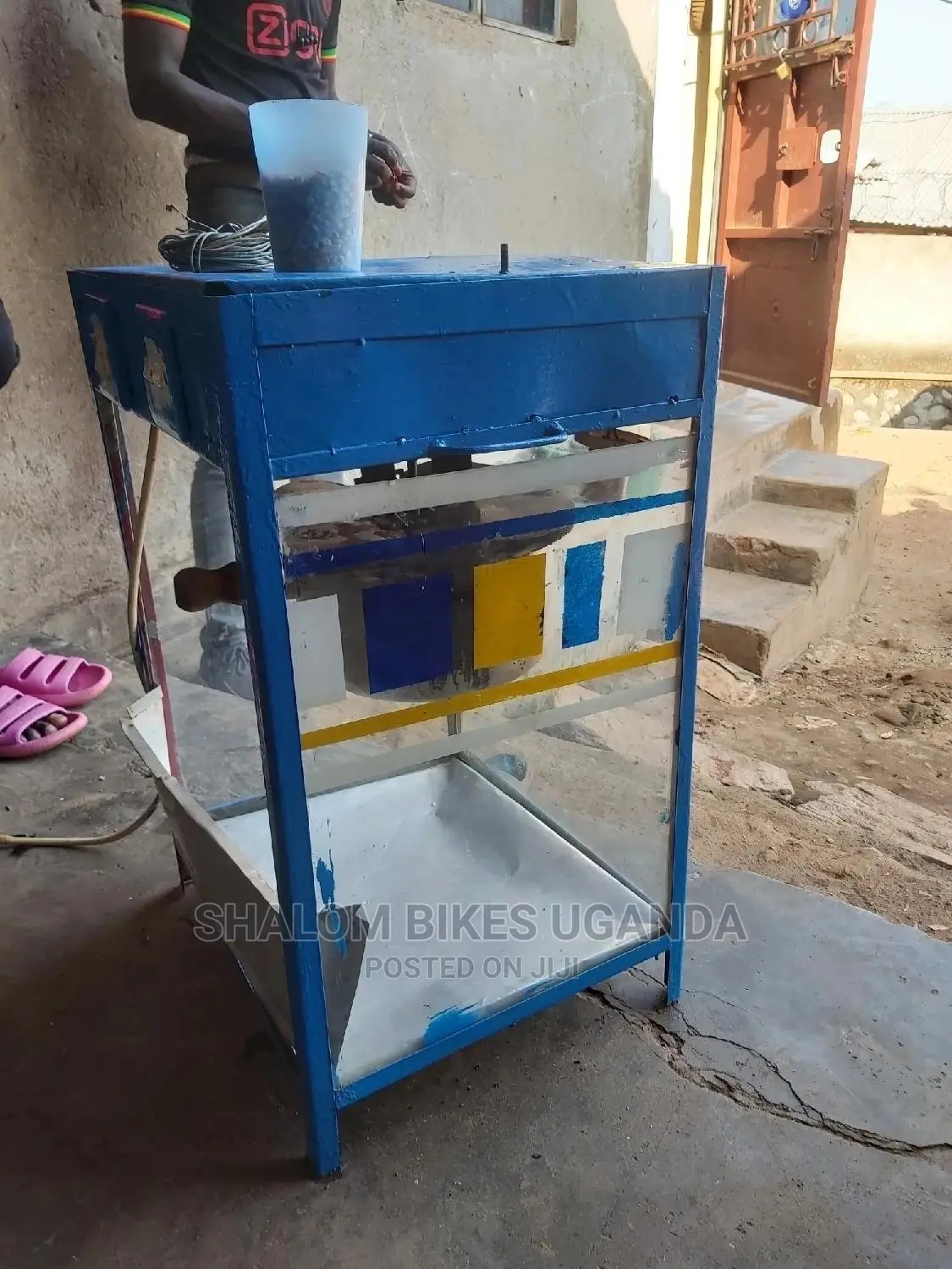 Blue Popcorn Machine