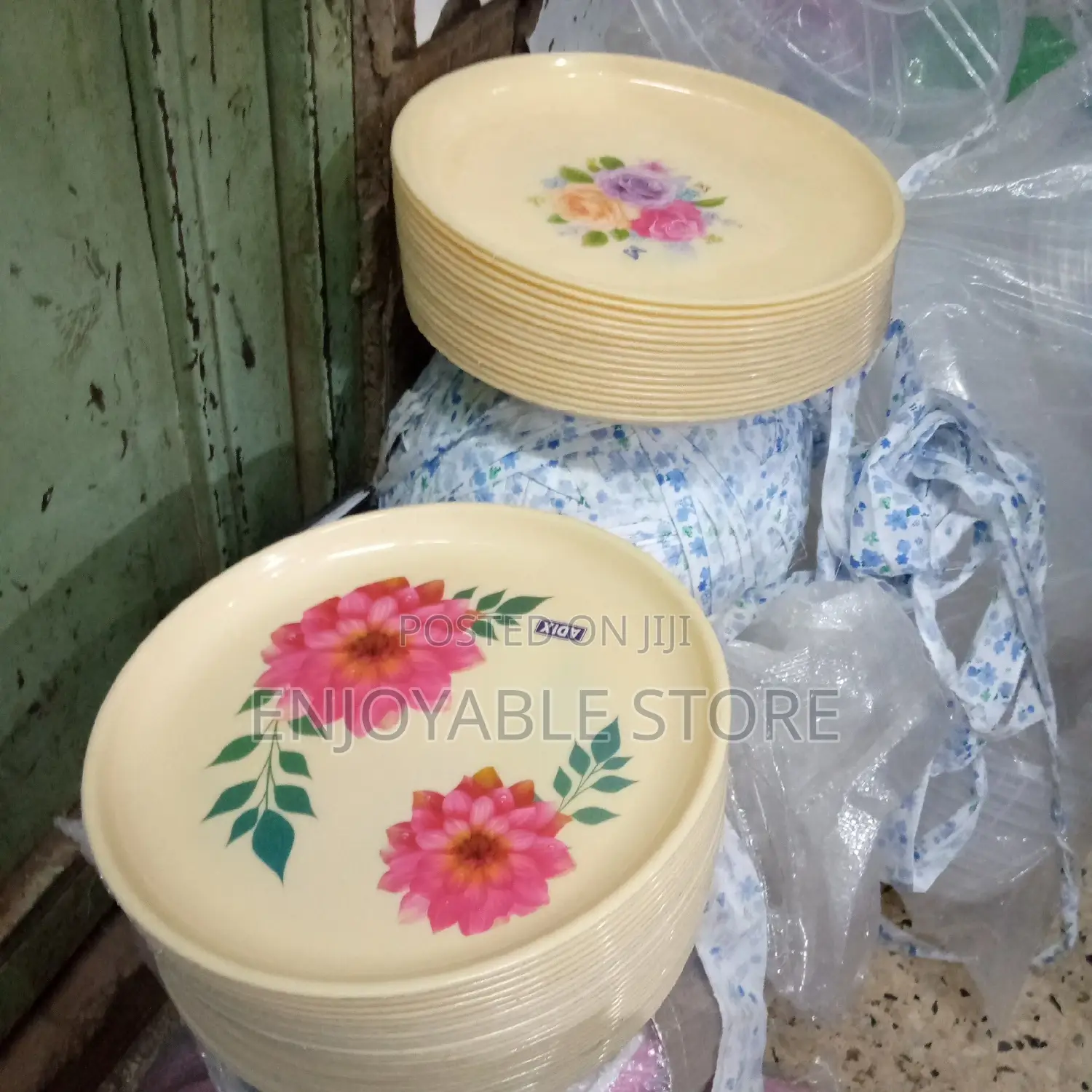 Plastic Durable Plates 12pcs
