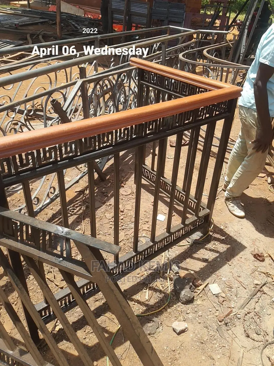 Wooden Balcony Railings (Wood and Metal)