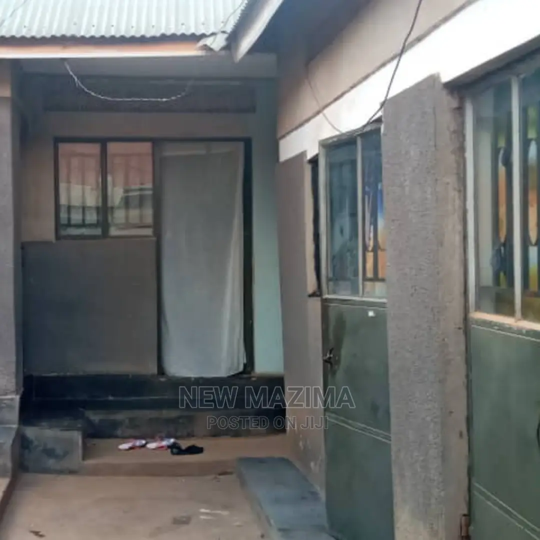 4bdrm House in Makindye Boston, Central Division for Sale
