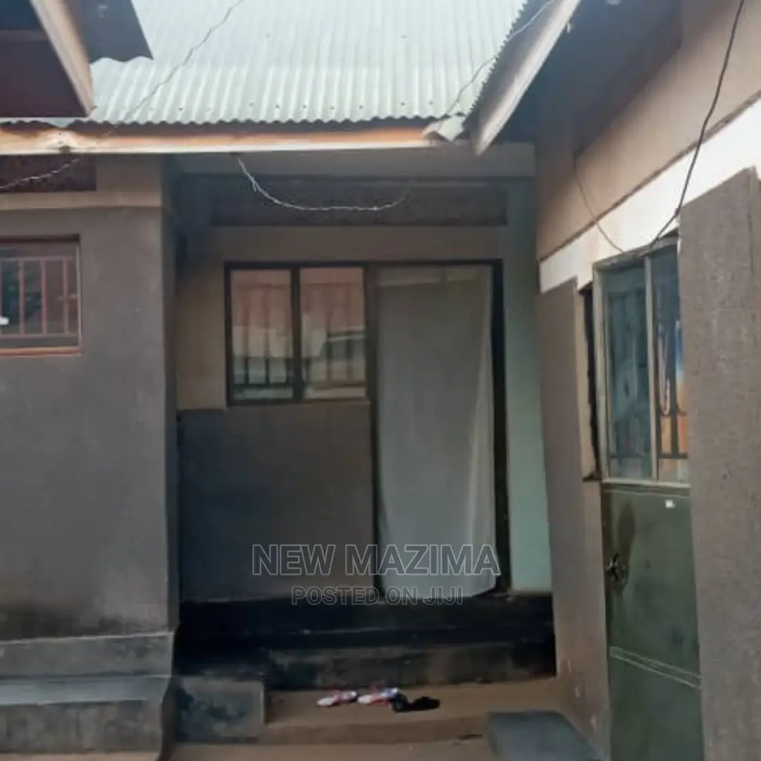4bdrm House in Makindye Boston, Central Division for Sale