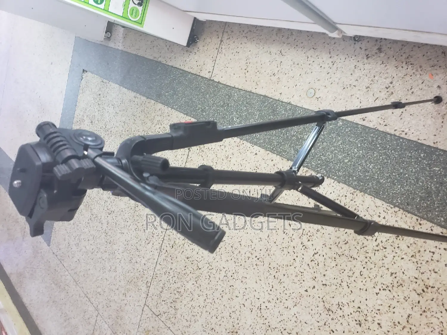 Camera Tripod Dc 800