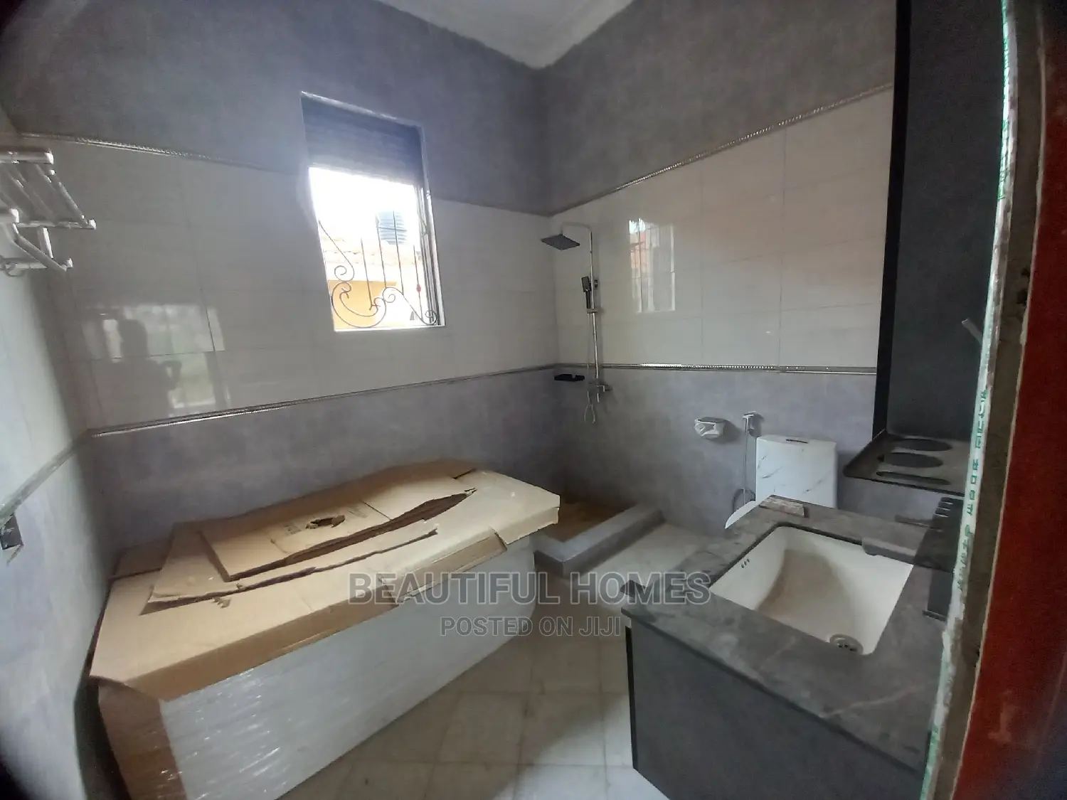 Furnished 6bdrm Mansion in Kyanja Corporate, Central Division for Sale