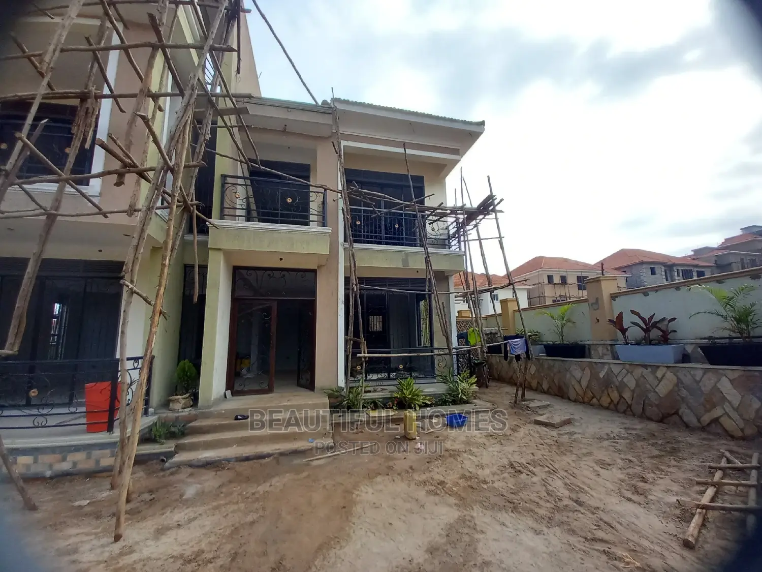 Furnished 6bdrm Duplex in Kyanja Posh, Central Division for Sale