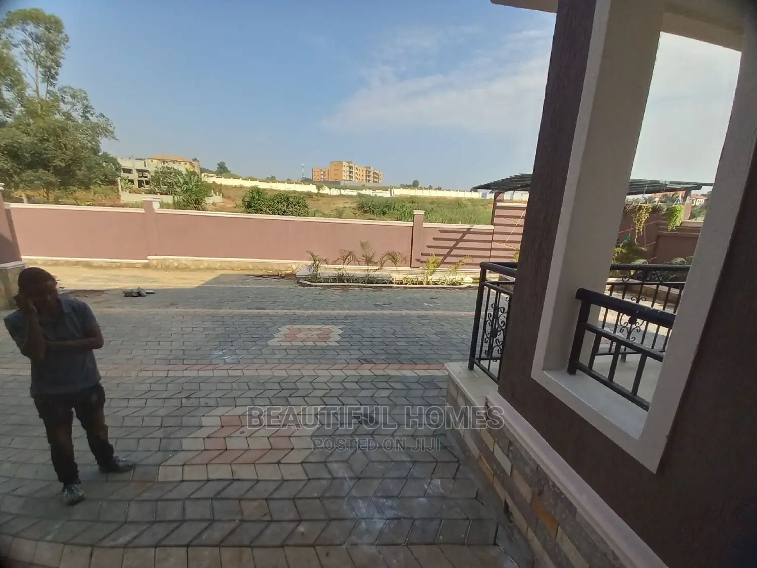 Furnished 6bdrm Mansion in Kyanja, Central Division for Sale