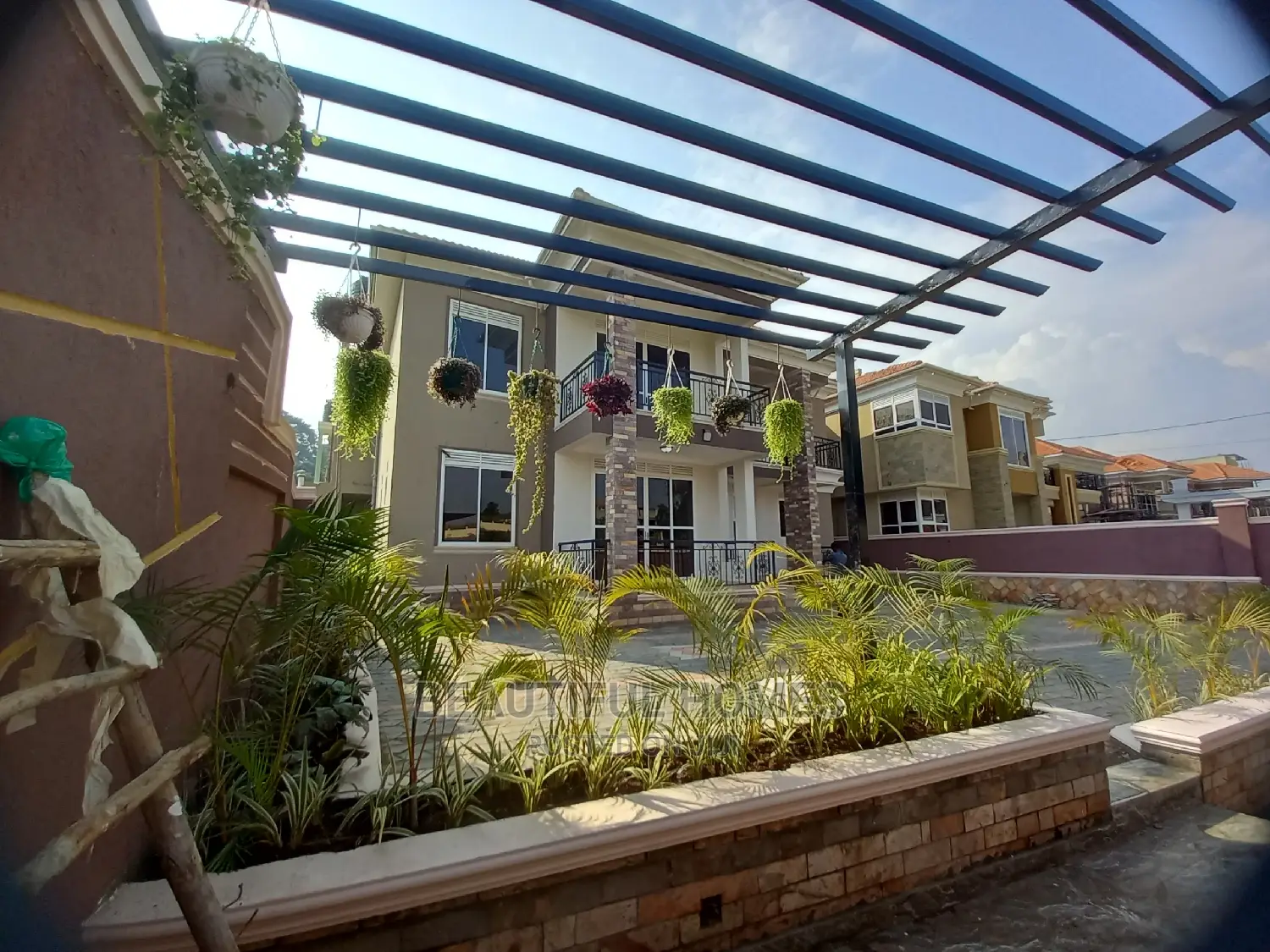 Furnished 6bdrm Mansion in Kyanja Epic, Central Division for Sale