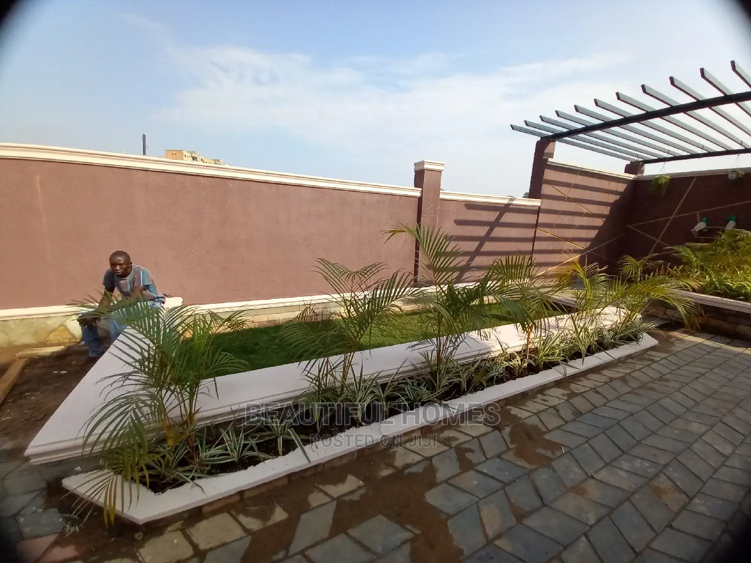 Furnished 6bdrm Mansion in Kyanja Epic, Central Division for Sale