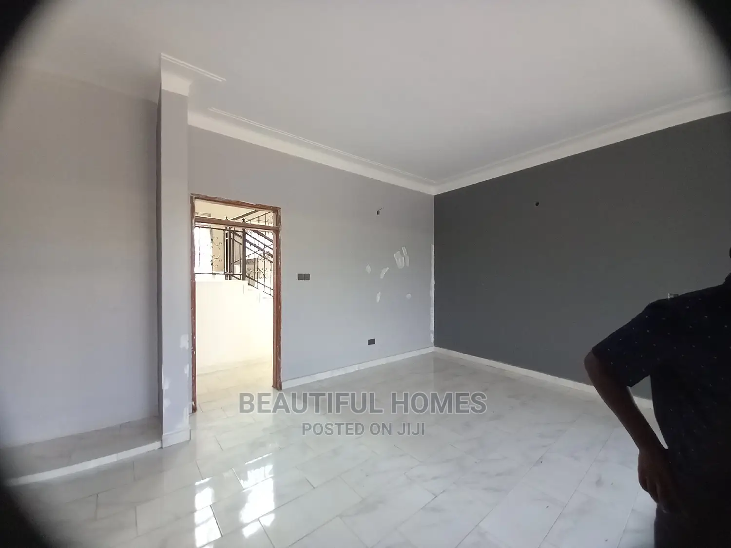 Furnished 6bdrm Mansion in Kyanja, Central Division for Sale