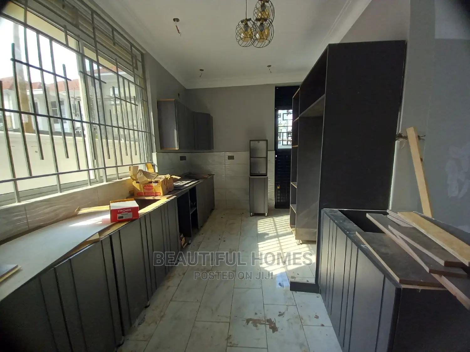 Furnished 6bdrm Mansion in Kyanja Epic, Central Division for Sale