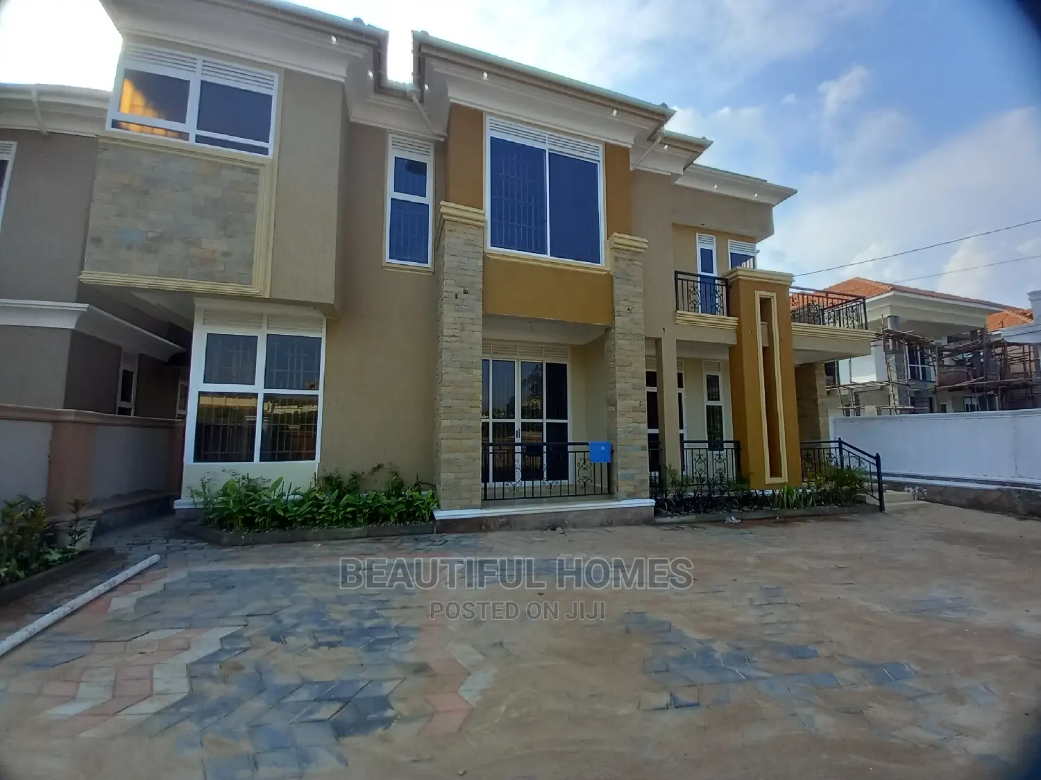 Furnished 6bdrm Mansion in Kyanja High End, Central Division for Sale