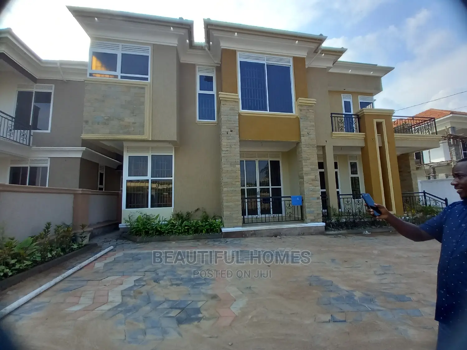 Furnished 6bdrm Mansion in Kyanja Classy, Central Division for Sale
