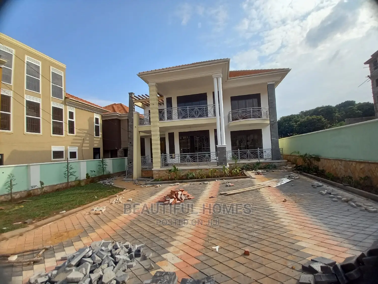 Furnished 6bdrm House in Kyanja Wealthy, Central Division for Sale