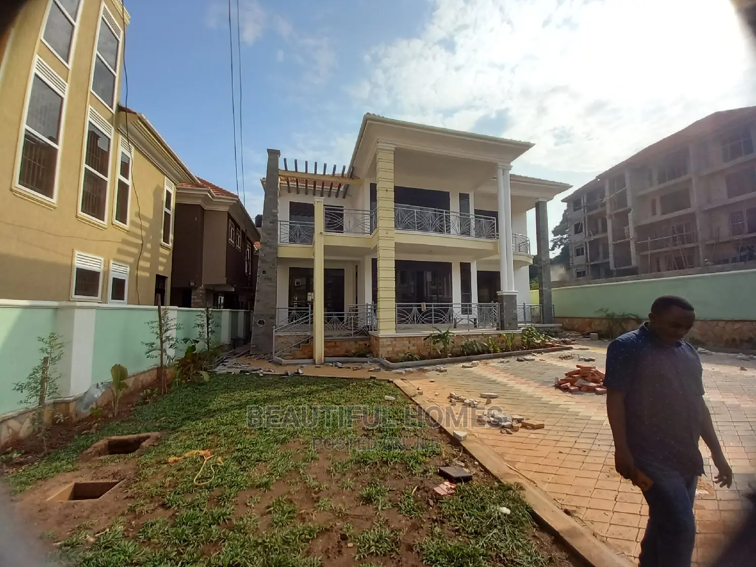 Furnished 6bdrm House in Kyanja Wealthy, Central Division for Sale