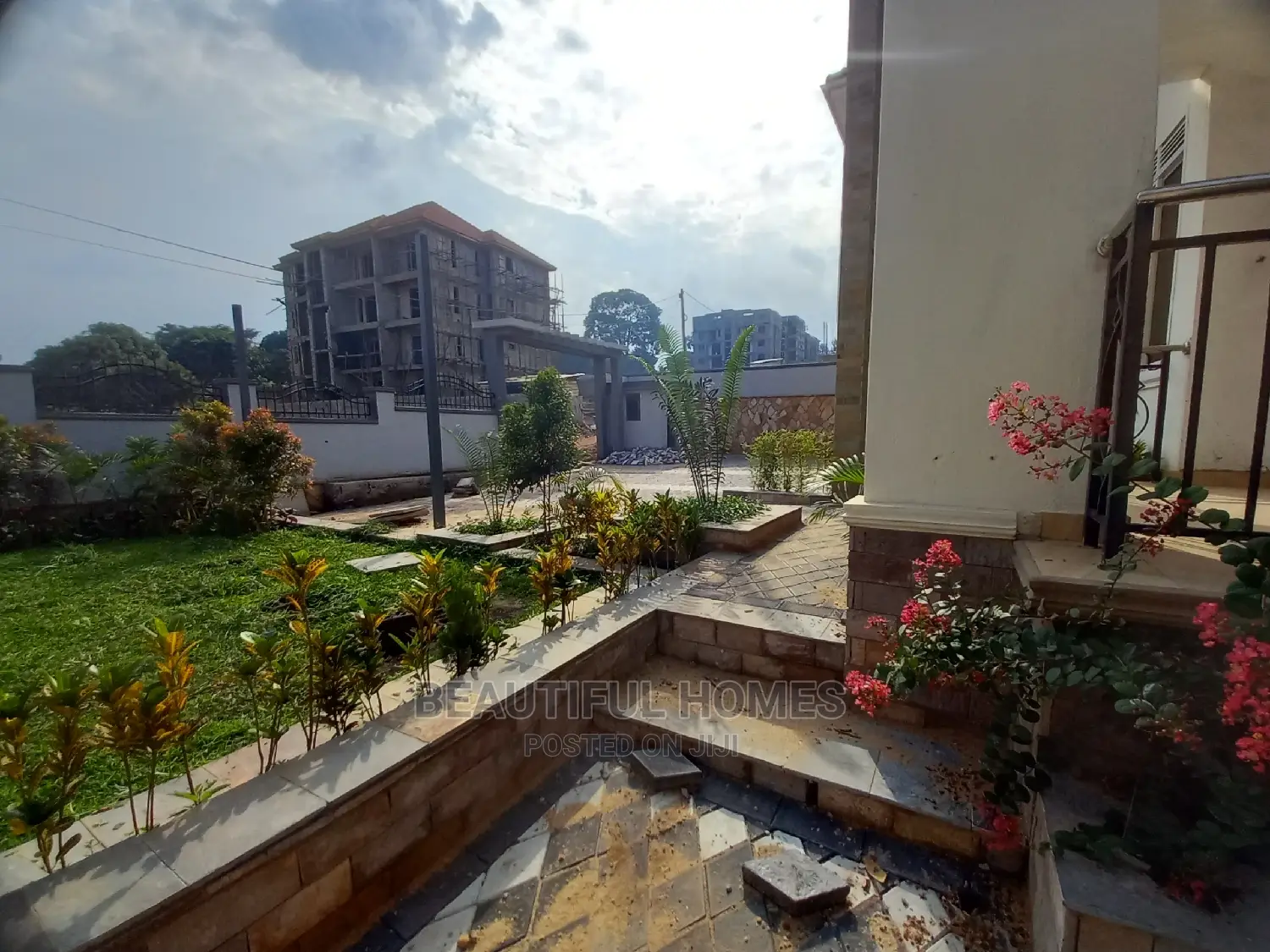 Furnished 6bdrm House in Kyanja, Central Division for Sale