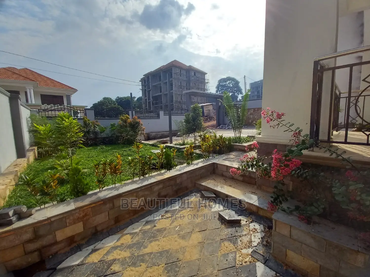 Furnished 6bdrm House in Kyanja, Central Division for Sale