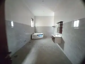 Furnished 6bdrm Mansion in Kyanja Posh, Central Division for Sale