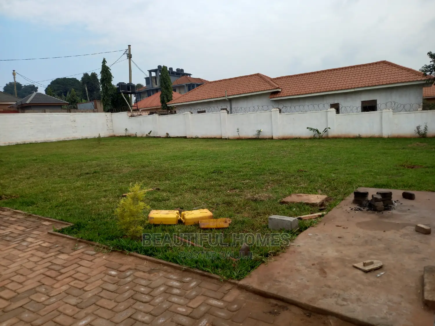 Furnished 6bdrm Duplex in Kyanja, Central Division for Sale