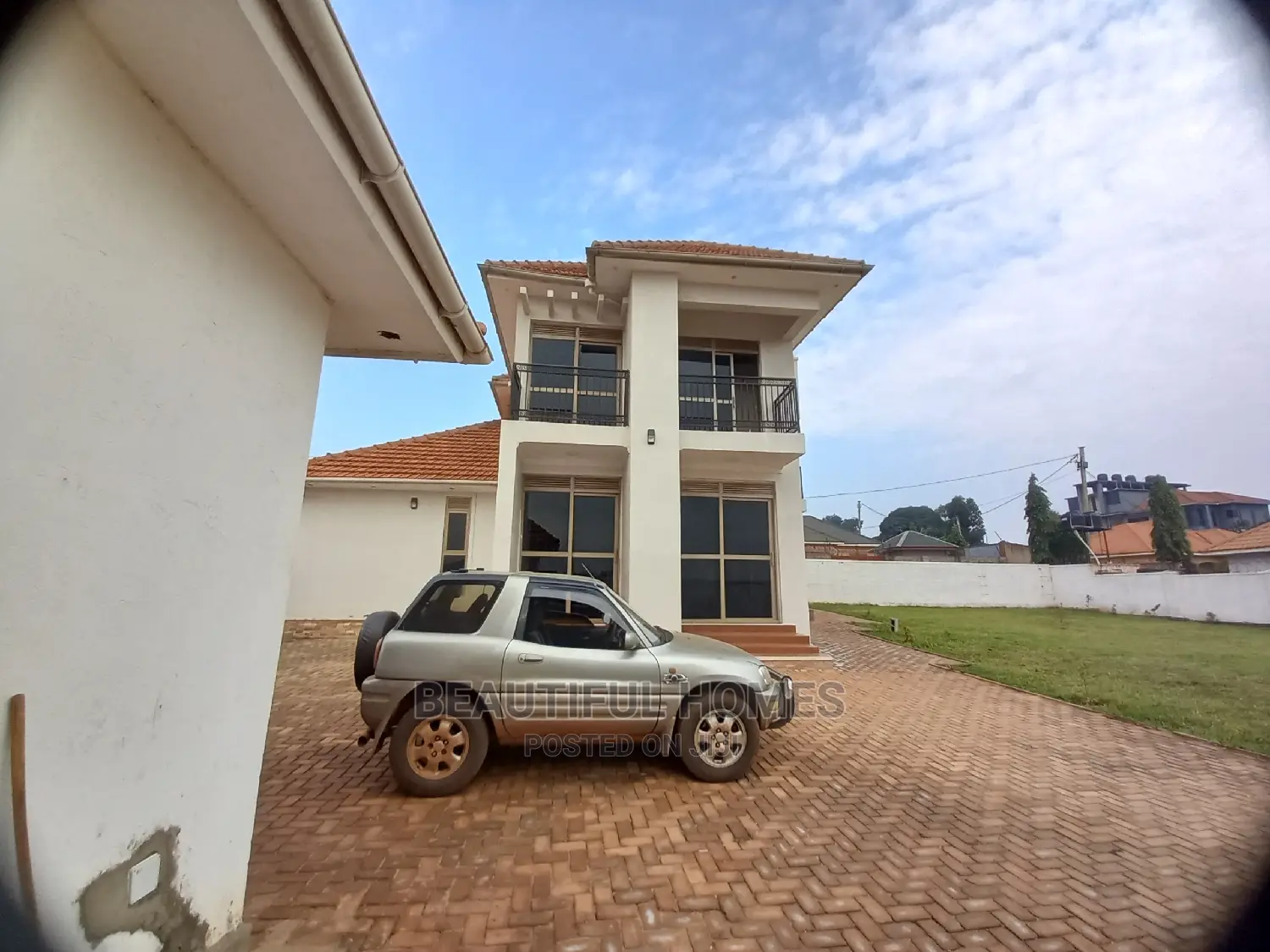 Furnished 6bdrm House in Kyanja, Central Division for Sale
