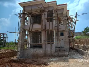 Furnished 4bdrm Duplex in Kira Mamerito Road, Central Division