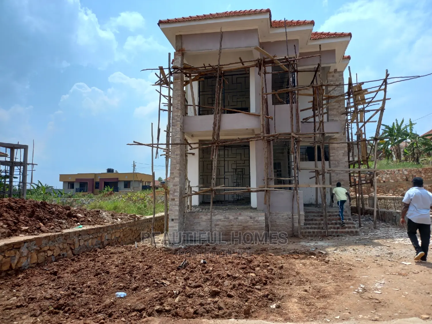 Furnished 4bdrm House in Kira Tarmacked for Sale