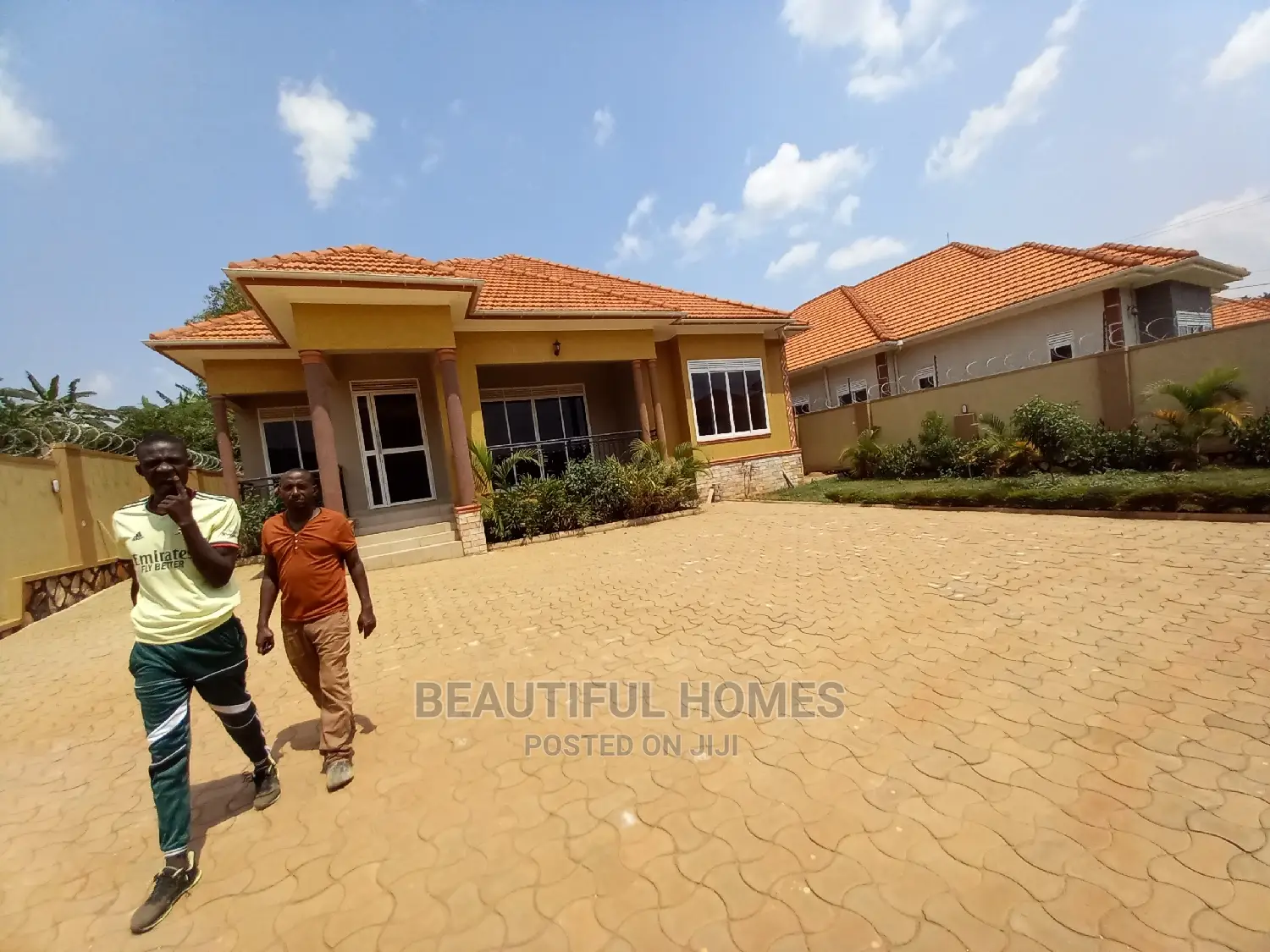 Furnished 4bdrm House in Kira Tarmacked for Sale