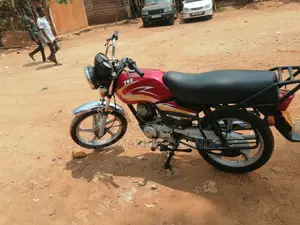 Aprilia 2018 Red