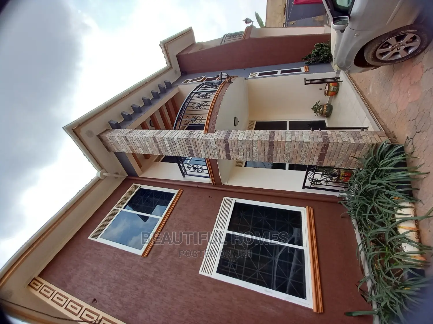 Furnished 5bdrm Mansion in Kira First Class for Sale